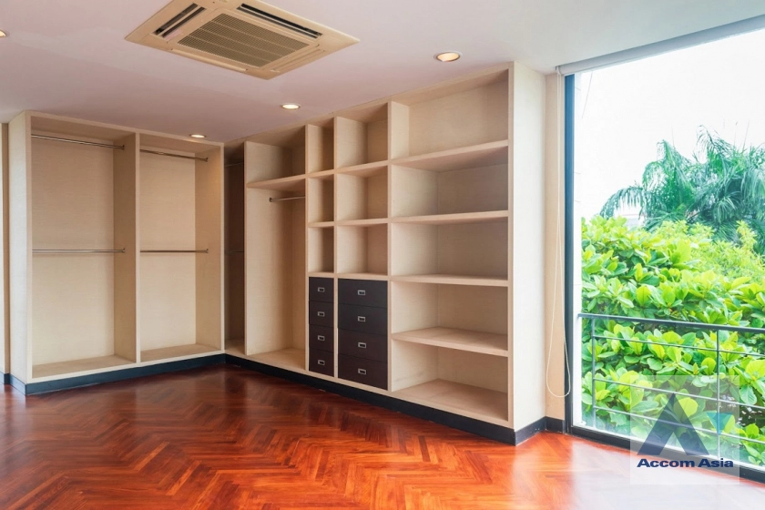 26  4 br House For Rent in Phaholyothin ,Bangkok BTS Ari 45685