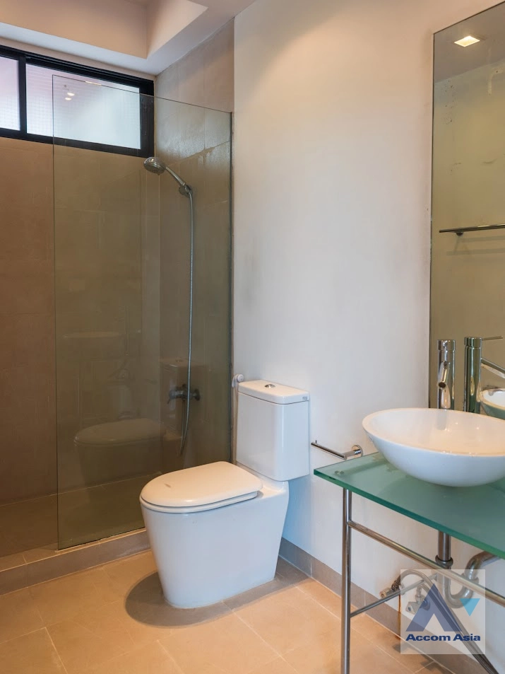 42  4 br House For Rent in Phaholyothin ,Bangkok BTS Ari 45685