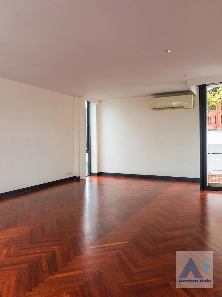 34  4 br House For Rent in Phaholyothin ,Bangkok BTS Ari 45685