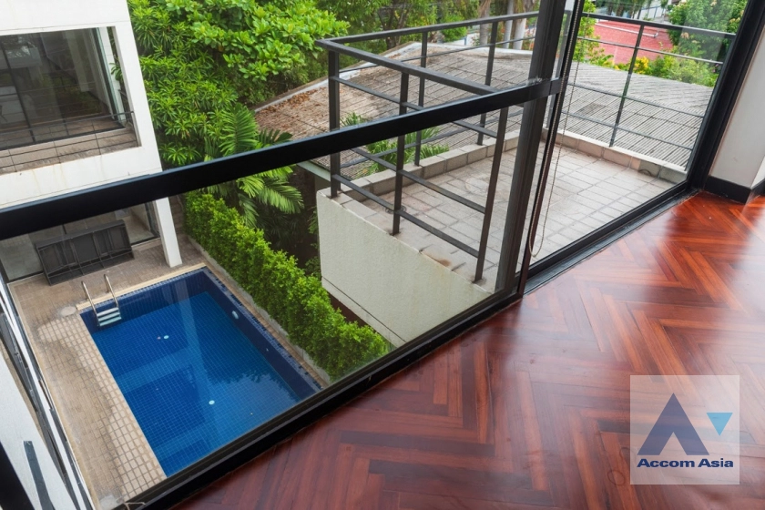 unitHome Office, Partly Furnished, Private Swimming Pool |  4 Bedrooms  House For Rent in Phaholyothin, Bangkok  near BTS Ari (45685)