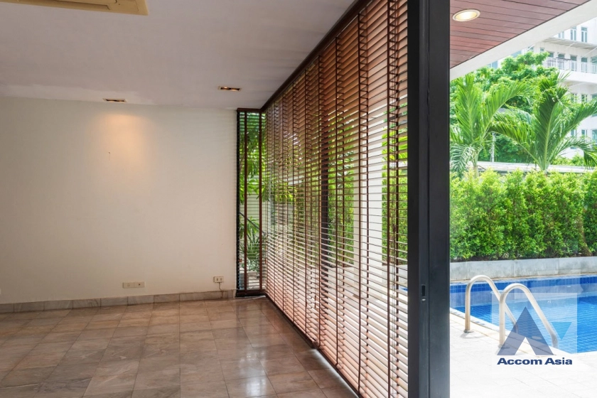 14  4 br House For Rent in Phaholyothin ,Bangkok BTS Ari 45685