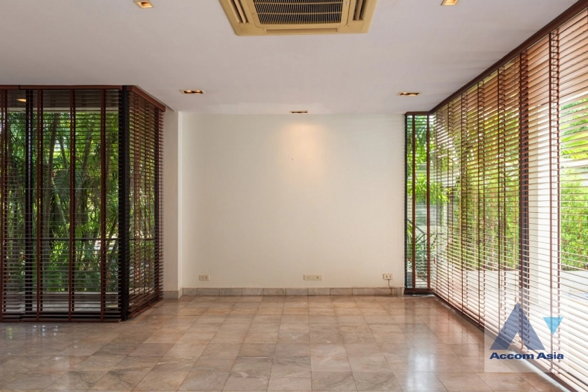 8  4 br House For Rent in Phaholyothin ,Bangkok BTS Ari 45685