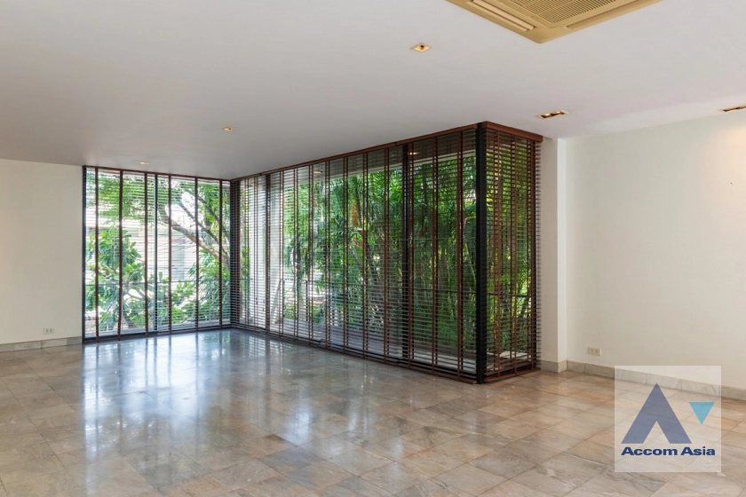 9  4 br House For Rent in Phaholyothin ,Bangkok BTS Ari 45685