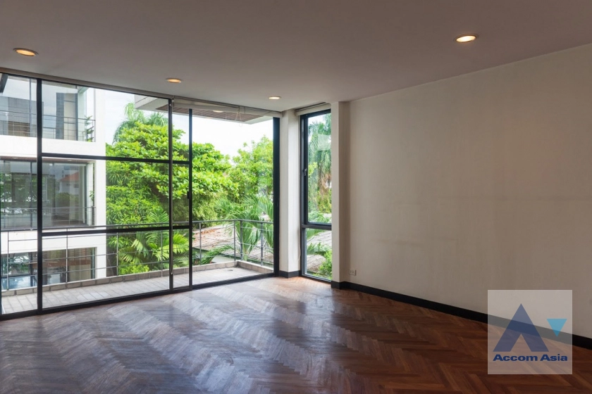 36  4 br House For Rent in Phaholyothin ,Bangkok BTS Ari 45685