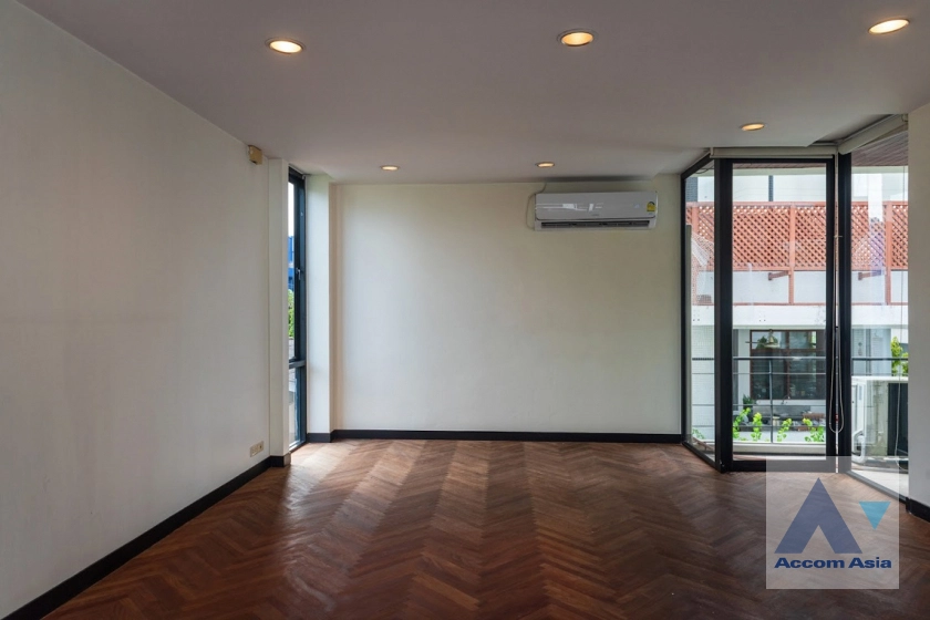 38  4 br House For Rent in Phaholyothin ,Bangkok BTS Ari 45685
