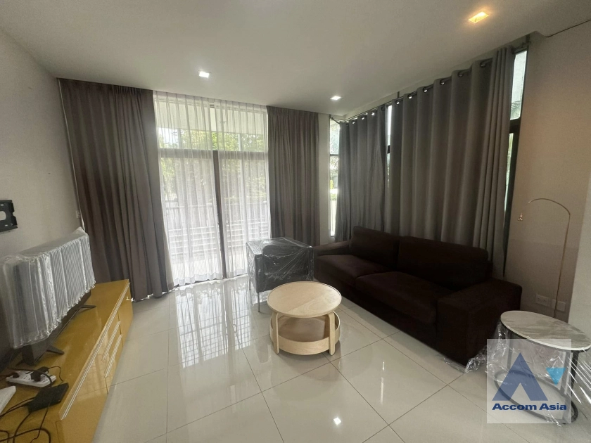 unitFully Furnished |  3 Bedrooms  House For Rent in Krungthep Kreetha, Bangkok  (AA42629)