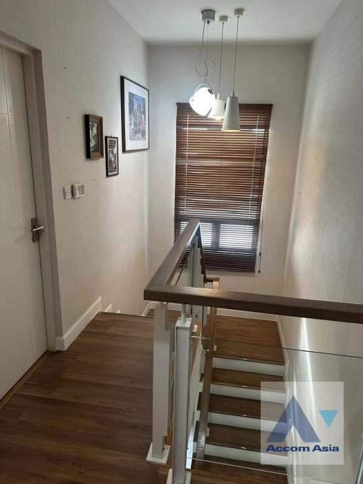 8  3 br House For Rent in Krungthep Kreetha ,Bangkok  at Setthasiri Srinakarin-Rama 9 AA42629