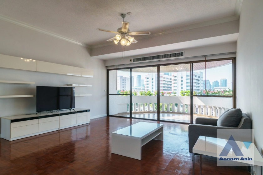  Kid Friendly Place Short Walk to Nang Linchi Road Apartment  3 Bedroom for Rent BTS Chong Nonsi in Sathorn Bangkok