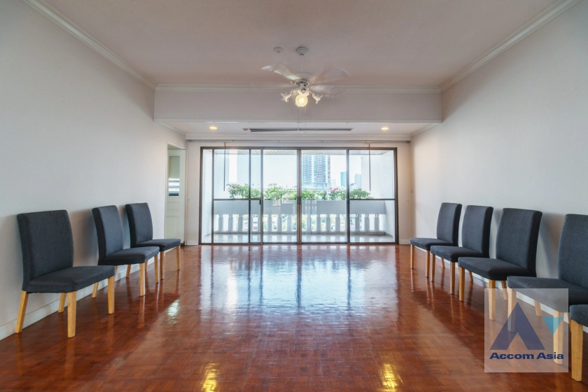  1  3 br Apartment For Rent in Sathorn ,Bangkok BTS Chong Nonsi at Kid Friendly Place Short Walk to Nang Linchi Road AA42638