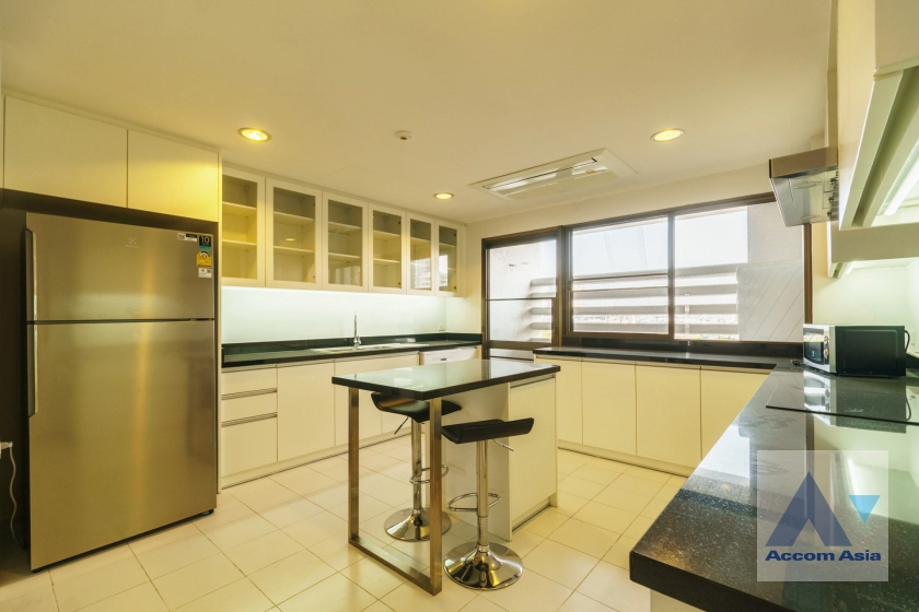 5  3 br Apartment For Rent in Sathorn ,Bangkok BTS Chong Nonsi at Kid Friendly Place Short Walk to Nang Linchi Road AA42638