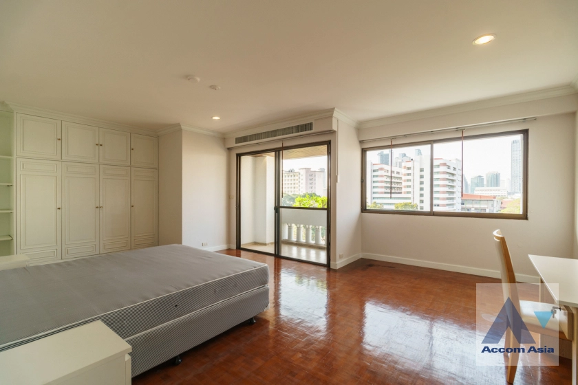 7  3 br Apartment For Rent in Sathorn ,Bangkok BTS Chong Nonsi at Kid Friendly Place Short Walk to Nang Linchi Road AA42638