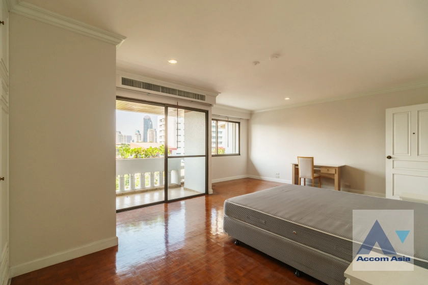 8  3 br Apartment For Rent in Sathorn ,Bangkok BTS Chong Nonsi at Kid Friendly Place Short Walk to Nang Linchi Road AA42638