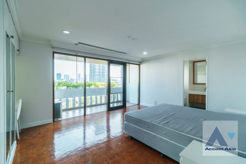 13  3 br Apartment For Rent in Sathorn ,Bangkok BTS Chong Nonsi at Kid Friendly Place Short Walk to Nang Linchi Road AA42638