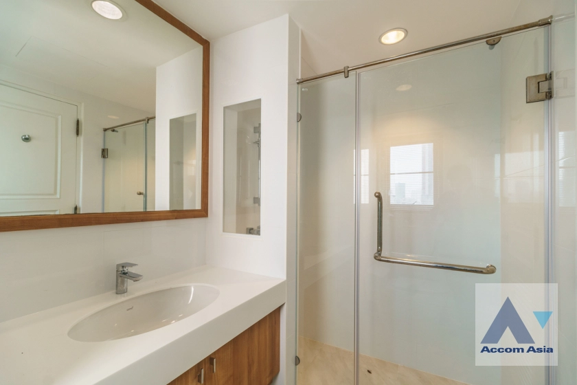 16  3 br Apartment For Rent in Sathorn ,Bangkok BTS Chong Nonsi at Kid Friendly Place Short Walk to Nang Linchi Road AA42638