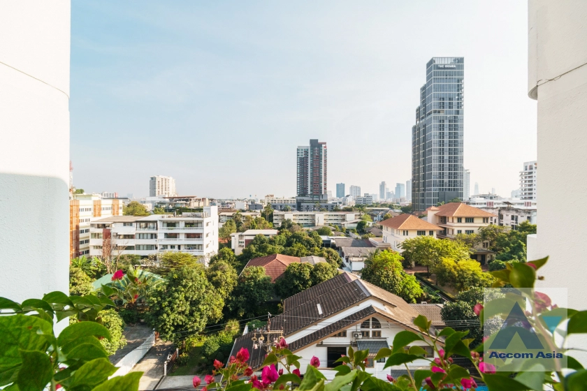 18  3 br Apartment For Rent in Sathorn ,Bangkok BTS Chong Nonsi at Kid Friendly Place Short Walk to Nang Linchi Road AA42638