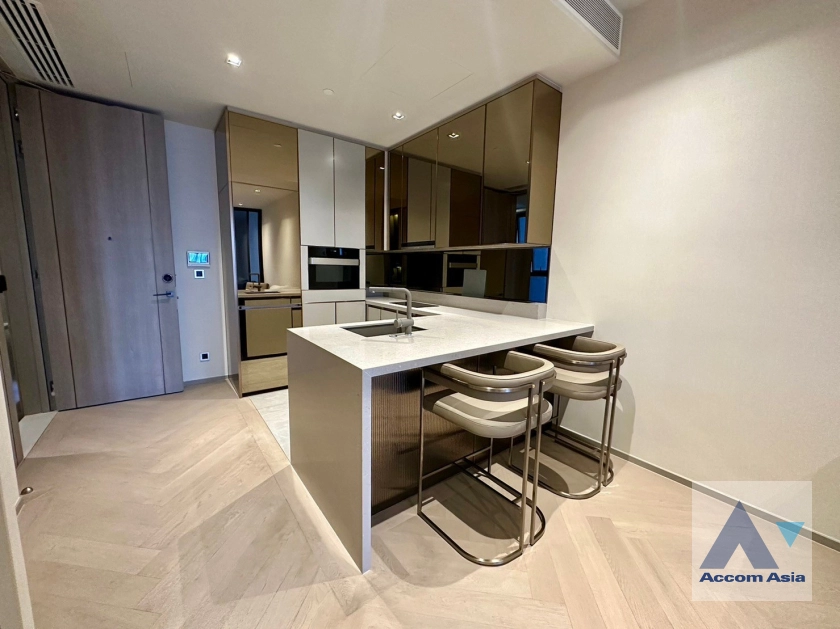 unit 1 Bedroom  Condominium For Rent & Sale in Sathorn, Bangkok  near BTS Chong Nonsi (AA42639)