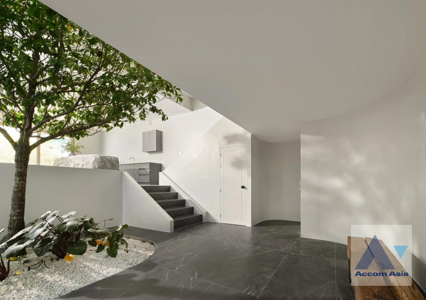 19  2 br House for rent and sale in Ratchadaphisek ,Bangkok BTS Ratchayothin AA42648