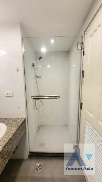 18  2 br Condominium for rent and sale in Sathorn ,Bangkok BRT Thanon Chan at Bangkok Garden Condominium AA42650