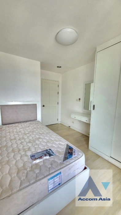 13  2 br Condominium for rent and sale in Sathorn ,Bangkok BRT Thanon Chan at Bangkok Garden Condominium AA42650