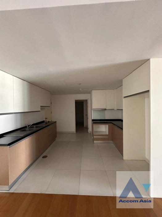  Chamchuri Square Residence Condominium  4 Bedroom for Rent MRT Sam Yan in Ploenchit Bangkok