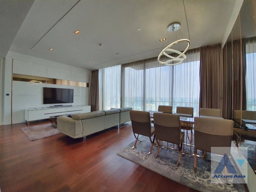 unit 2 Bedrooms  Condominium For Rent in Sukhumvit, Bangkok  near BTS Phrom Phong (AA42661)