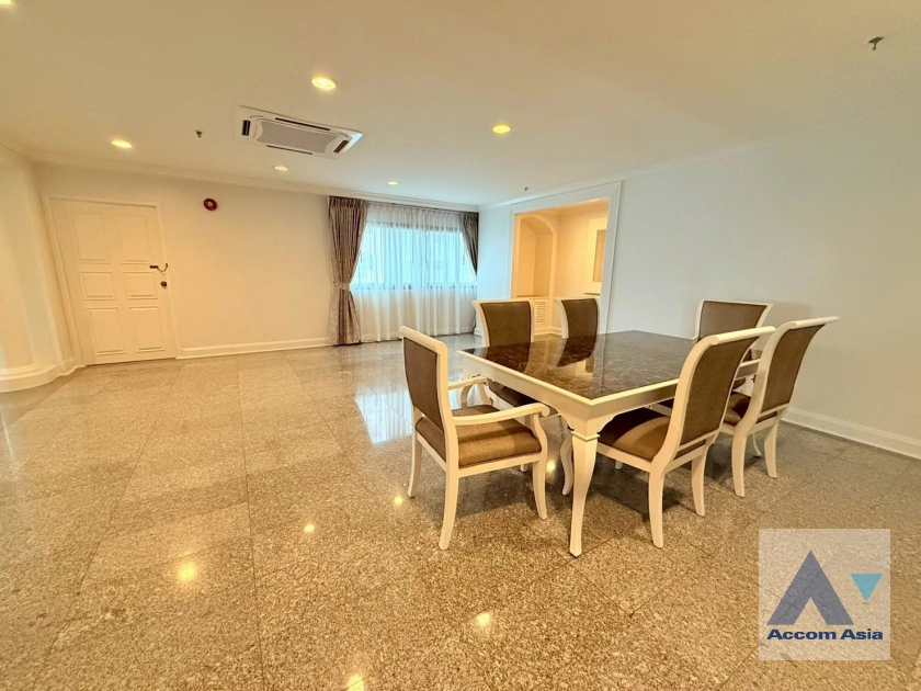  1  3 br Apartment For Rent in Sukhumvit ,Bangkok BTS Asok - MRT Sukhumvit at Perfect Apartment for Big Family, Prime Location Near Main Street AA42662