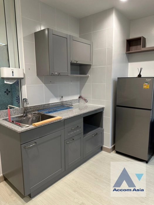 unit 1 Bedroom  Condominium For Sale in Ploenchit, Bangkok  near BTS Sala Daeng - MRT Sam Yan (AA42667)
