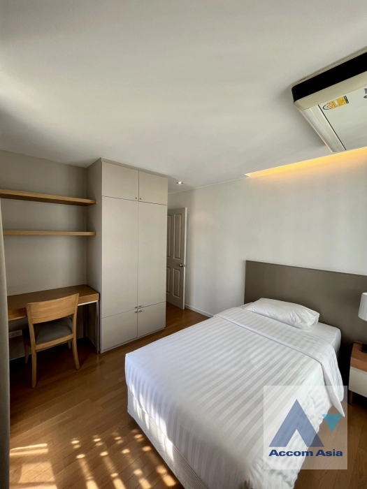 7  3 br Apartment for rent and sale in Sathorn ,Bangkok BRT Thanon Chan at Family-Friendly Serviced Apartment with Big Green Spaces AA42669