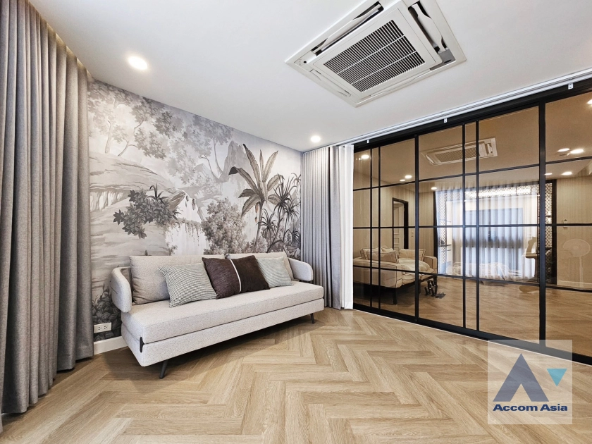 5  4 br Condominium for rent and sale in Sukhumvit ,Bangkok  at President Park Sukhumvit 24   AA42672