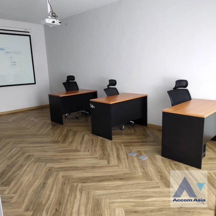 6  6 br Townhouse for rent and sale in Pattanakarn ,Bangkok BTS On Nut at The Pride Sukhumvit 77 AA42673