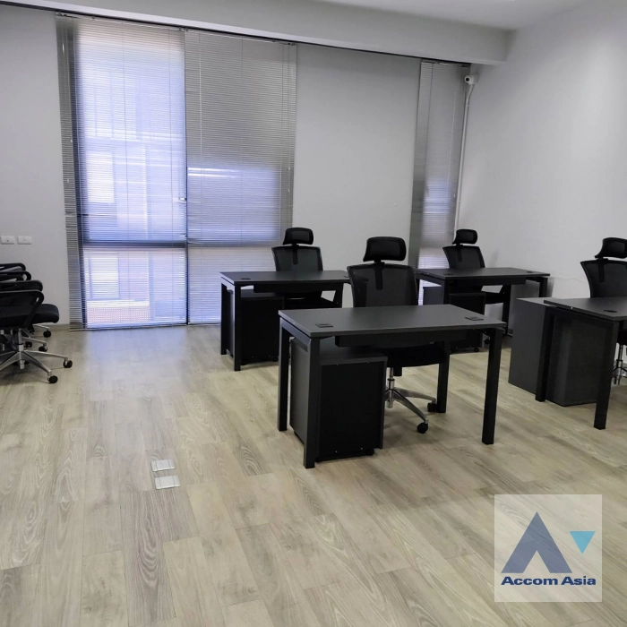 5  6 br Townhouse for rent and sale in Pattanakarn ,Bangkok BTS On Nut at The Pride Sukhumvit 77 AA42673