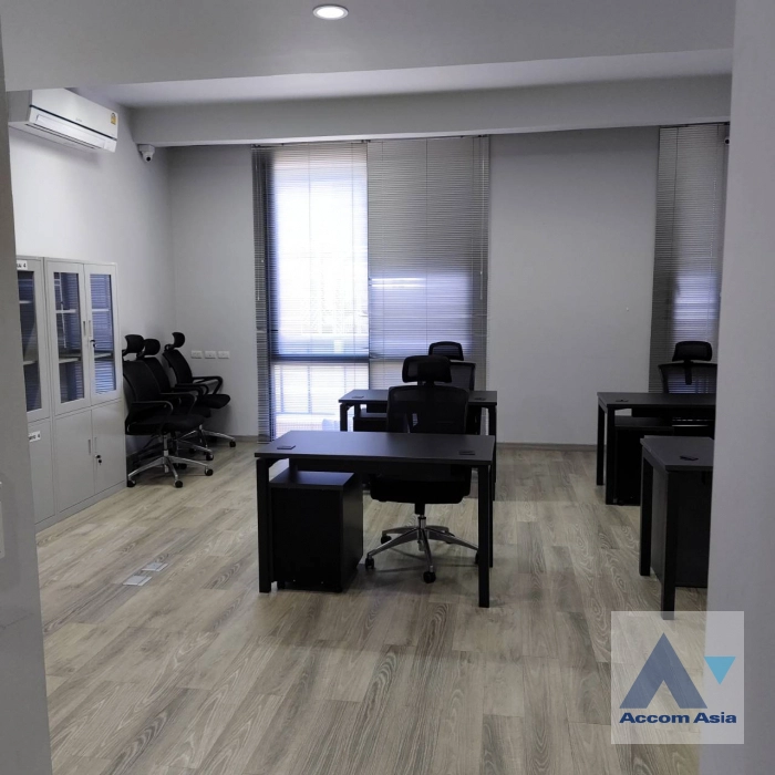 4  6 br Townhouse for rent and sale in Pattanakarn ,Bangkok BTS On Nut at The Pride Sukhumvit 77 AA42673