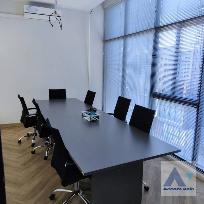 7  6 br Townhouse for rent and sale in Pattanakarn ,Bangkok BTS On Nut at The Pride Sukhumvit 77 AA42673