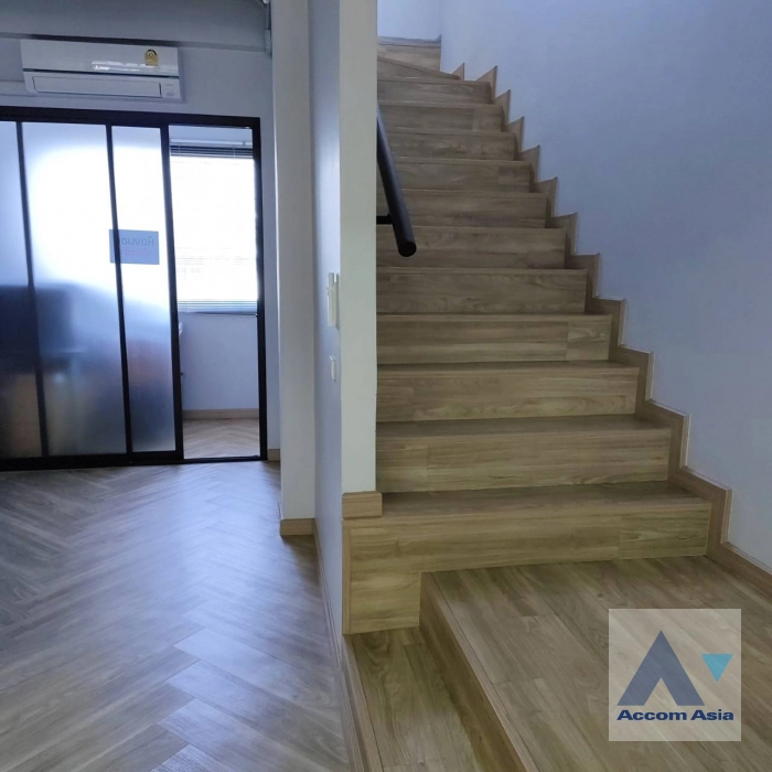 13  6 br Townhouse for rent and sale in Pattanakarn ,Bangkok BTS On Nut at The Pride Sukhumvit 77 AA42673