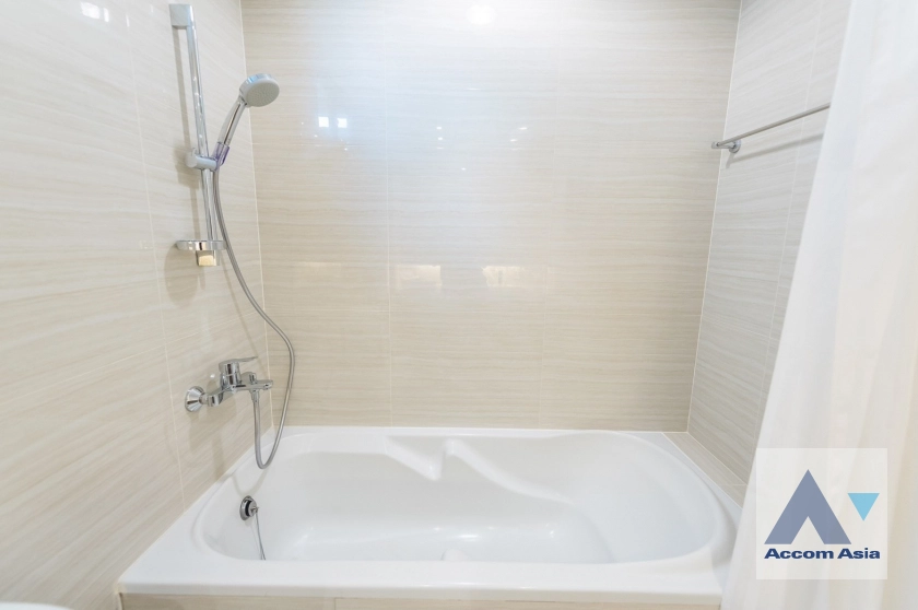 10  2 br Apartment For Rent in Sathorn ,Bangkok BRT Thanon Chan at Family-Friendly Serviced Apartment with Big Green Spaces AA42674