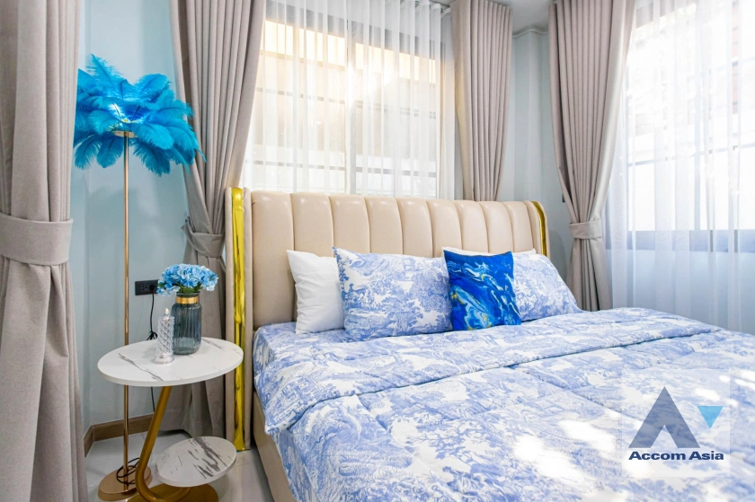 49  5 br House For Rent in Ratchadaphisek ,Bangkok MRT Lat Phrao at Busarakum Place AA42683