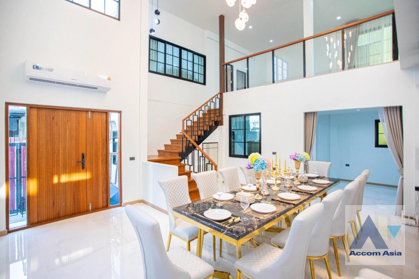 9  5 br House For Rent in Ratchadaphisek ,Bangkok MRT Lat Phrao at Busarakum Place AA42683