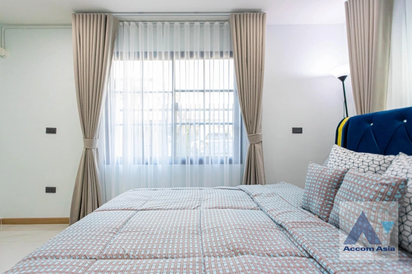 54  5 br House For Rent in Ratchadaphisek ,Bangkok MRT Lat Phrao at Busarakum Place AA42683