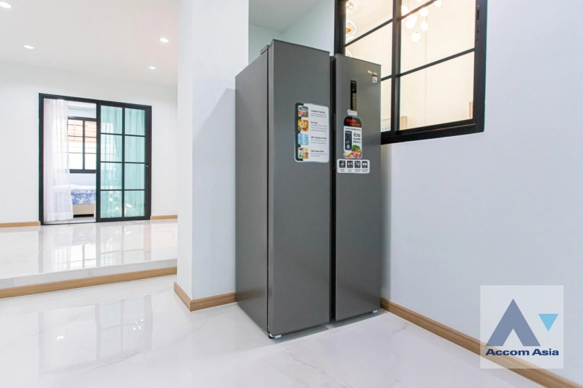 18  5 br House For Rent in Ratchadaphisek ,Bangkok MRT Lat Phrao at Busarakum Place AA42683