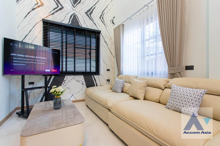 5  5 br House For Rent in Ratchadaphisek ,Bangkok MRT Lat Phrao at Busarakum Place AA42683