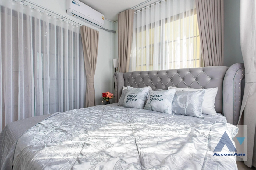 43  5 br House For Rent in Ratchadaphisek ,Bangkok MRT Lat Phrao at Busarakum Place AA42683