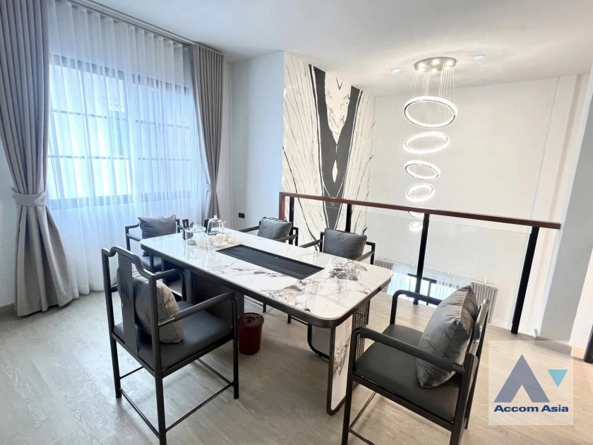 25  5 br House For Rent in Ratchadaphisek ,Bangkok MRT Lat Phrao at Busarakum Place AA42683