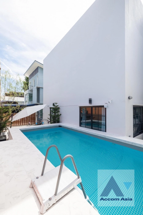  Busarakum Place House  5 Bedroom for Rent MRT Lat Phrao in Ratchadaphisek Bangkok