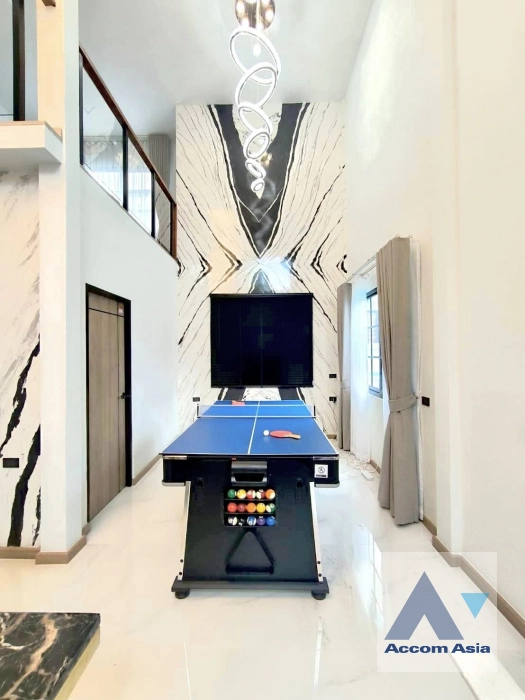 20  5 br House For Rent in Ratchadaphisek ,Bangkok MRT Lat Phrao at Busarakum Place AA42683