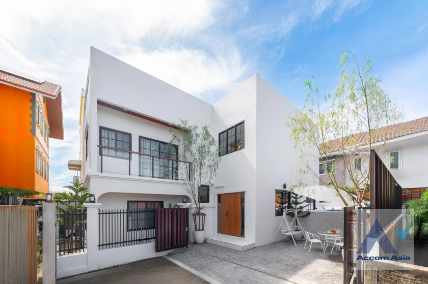  1  5 br House For Rent in Ratchadaphisek ,Bangkok MRT Lat Phrao at Busarakum Place AA42683