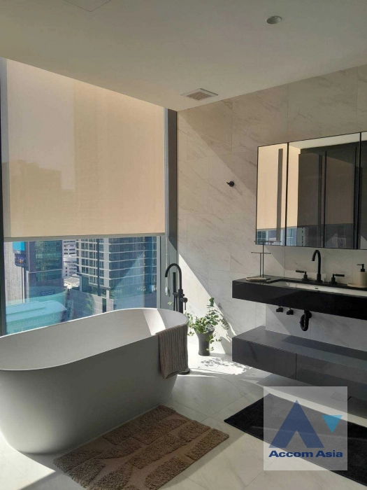 unit 2 Bedrooms  Condominium For Rent in Sathorn, Bangkok  near BTS Chong Nonsi (AA42685)