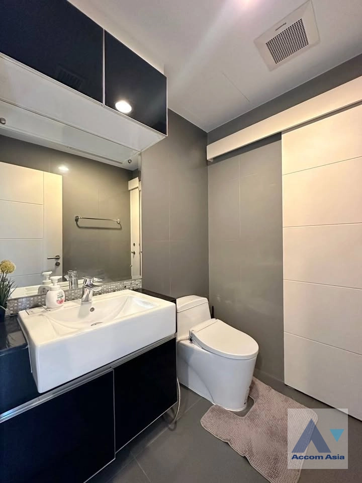 unit 1 Bedroom  Condominium For Rent & Sale in Sukhumvit, Bangkok  near BTS Thong Lo (AA42689)