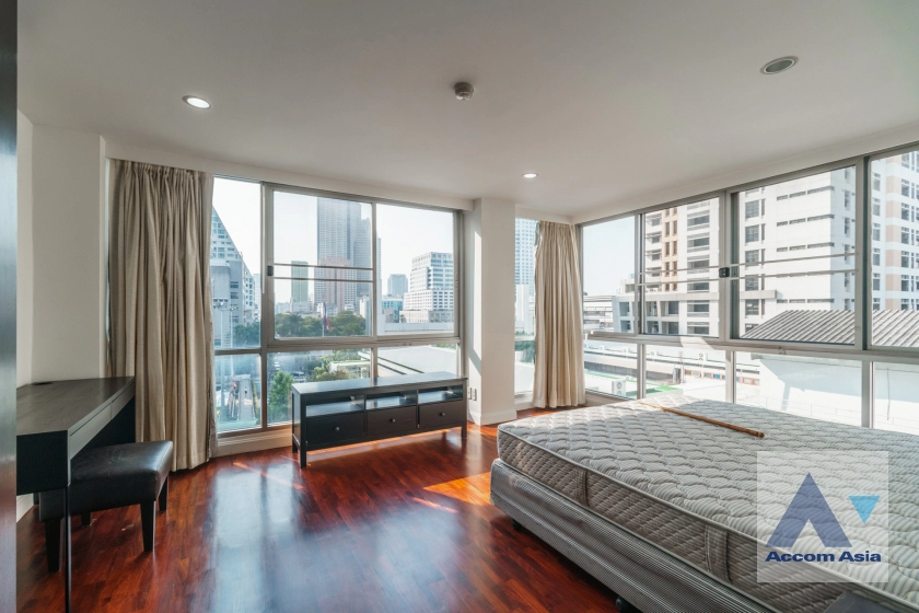 12  4 br Apartment For Rent in Silom ,Bangkok BTS Surasak at High-end Low Rise  AA42702