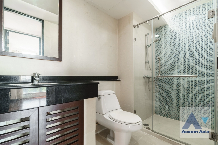 17  4 br Apartment For Rent in Silom ,Bangkok BTS Surasak at High-end Low Rise  AA42702