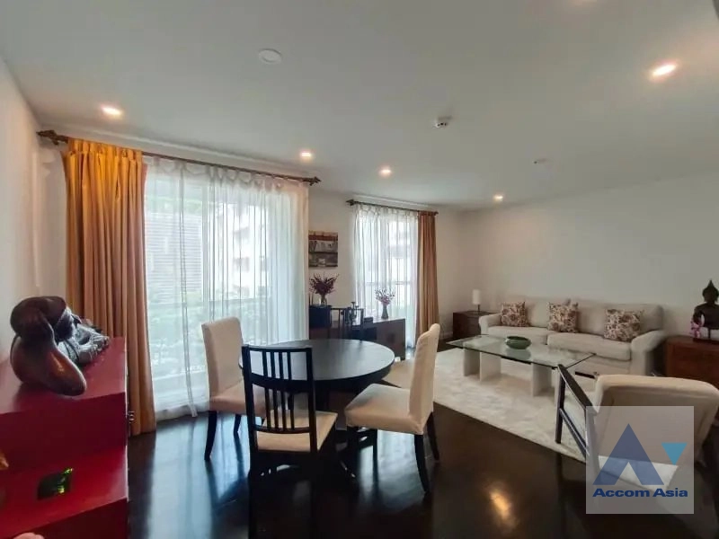 unit 3 Bedrooms  Condominium For Rent in Ploenchit, Bangkok  near BTS Ratchadamri - MRT Silom (AA42706)